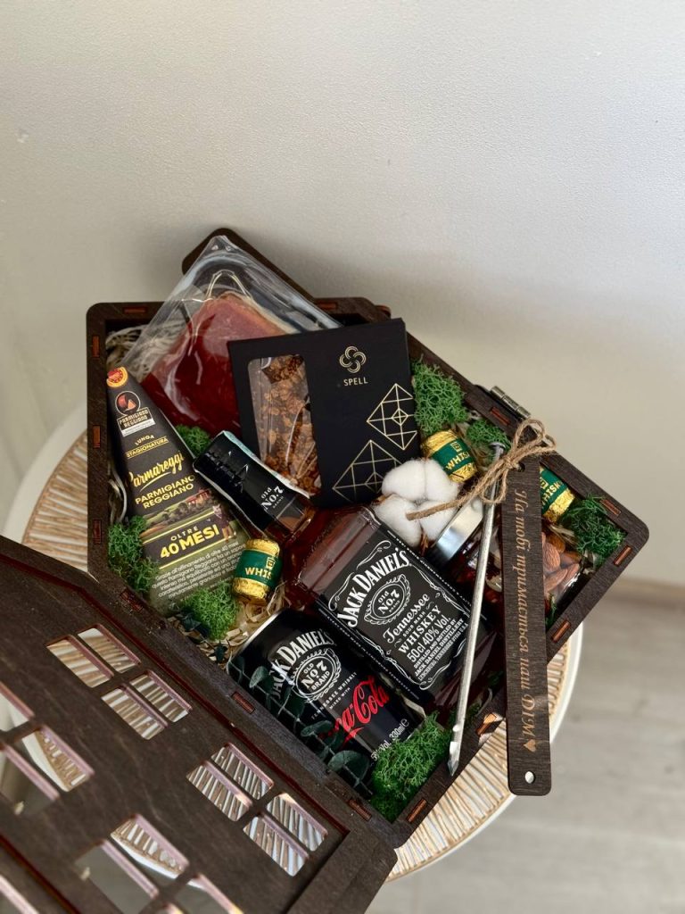 Бокс-хатинка для коханого