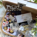 Весільна валіза з келихами